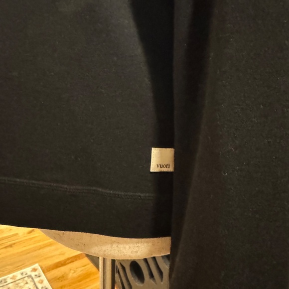 Vuori | Essential Half Zip Pullover - Picture 7 of 8